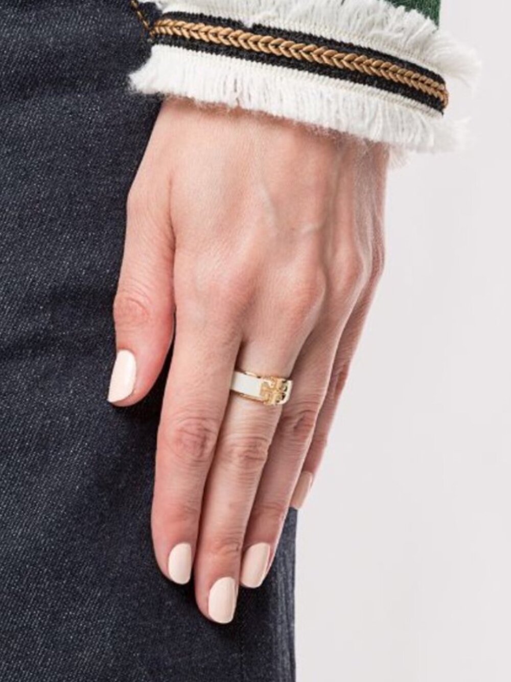 Tory Burch Kira Enamel Logo Ring White Gold Tone Statement Ring size 8 - Picture 3 of 3